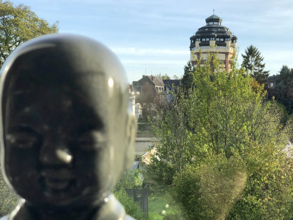 Auch beim Aufwachen: Blick zum Wasserturm!
