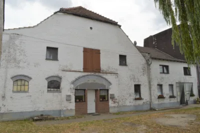Resthof mit vier Wohneinheiten in idyllischer Lage, 47918 Tönisvorst, Mehrfamilienhaus