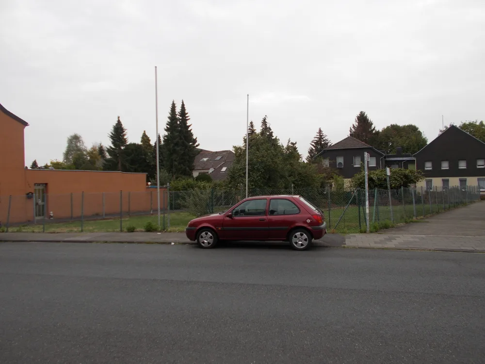 von anderer Strassenseite
