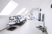 Zimmer 1 DG