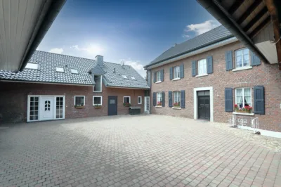 RARITÄT! Denkmalgeschützter Vierkanthof mit 2 Wohneinheiten, 41366 Schwalmtal, Resthof
