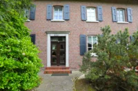WOHNHAUS - Seiteneingang