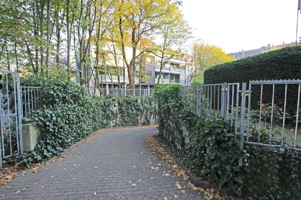 Tiefgarageneinfahrt