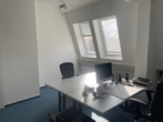 Büroraum 1 - 4. OG links - Attraktive Büroeinheit mit Vergrößerungsoption zu vermieten